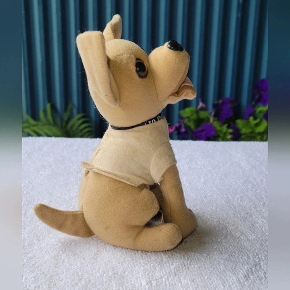 Taco Bell Chihuahua Plush Toy  wearing T-shirt plushie - Picture 6 of 14